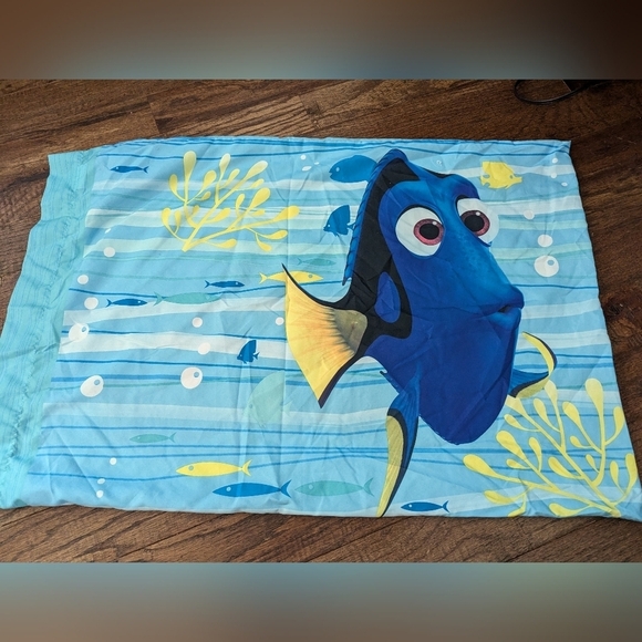 Disney EUC vintage Finding Nemo twin sheets Giant Nemo Plush shark cuddle throw - Picture 3 of 10